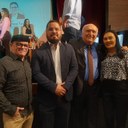 Ontem(19) de junho, o Poder Executivo da cidade de Santa Helena, representado pelo procurador Dr. José Cássio e o Poder Legislativo pelo presidente Neném da Bonita e a vice presidente Fabiana Gomes. Participaram de importante evento promovido pelo TCEPB.